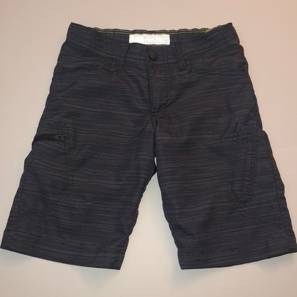 Dri Fit grayish/black cargo khakis
